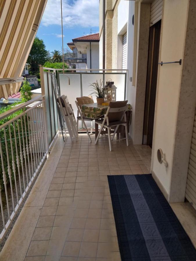 Le Palme 98 "Casa Vacanze" Лідо-ді-Камайоре Екстер'єр фото